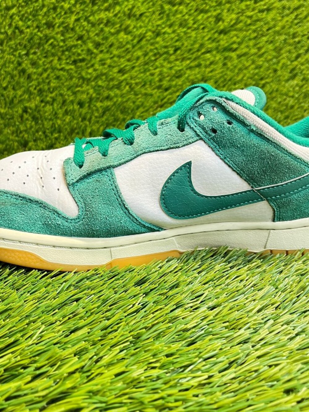 Nike Dunk Low SE Mens Size 9 White Green Gum Athletic Leather Shoes Sneakers - Picture 3 of 12